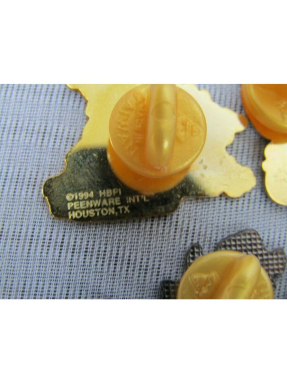 Lot VTG 90s Hanna Barbara Flintstones Fred Barney Enamel Lapel Hat Pin NOS - Picture 8 of 9